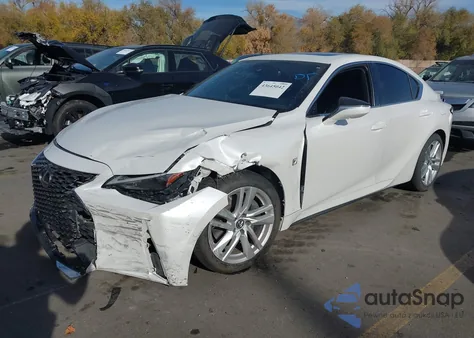 2021 Lexus Is 300 z USA, uszkodzony, nr VIN JTHC81F2XM5046222